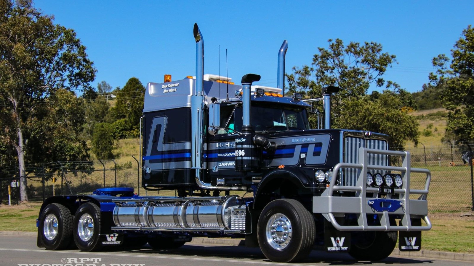 Mad Cow hauling a locomotive